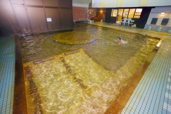 玉の湯ホテル　寝湯