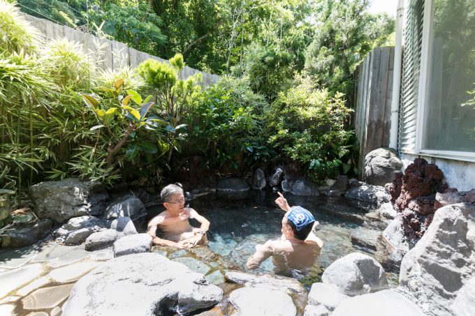 薬師の湯　露天風呂