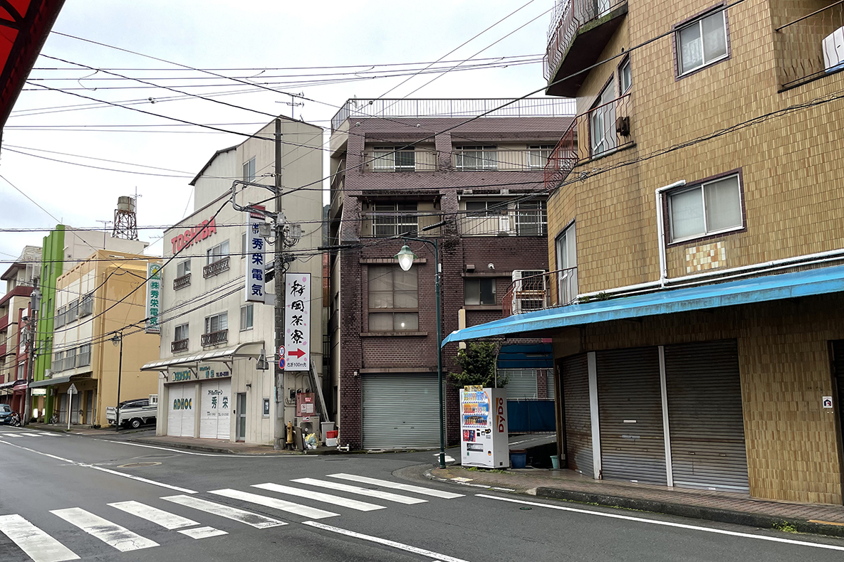 「山田湯」への分岐