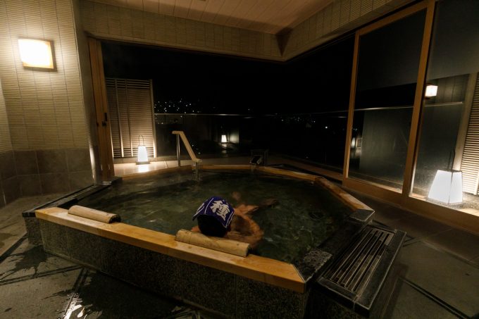 夜の貸切露天風呂