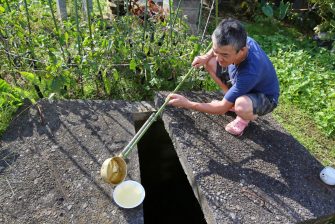 源泉を汲み上げる湯種