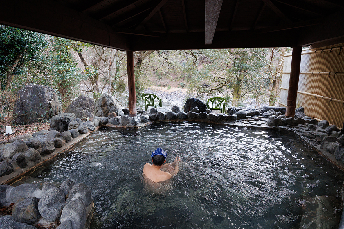 大自然の中の温泉を堪能する湯種